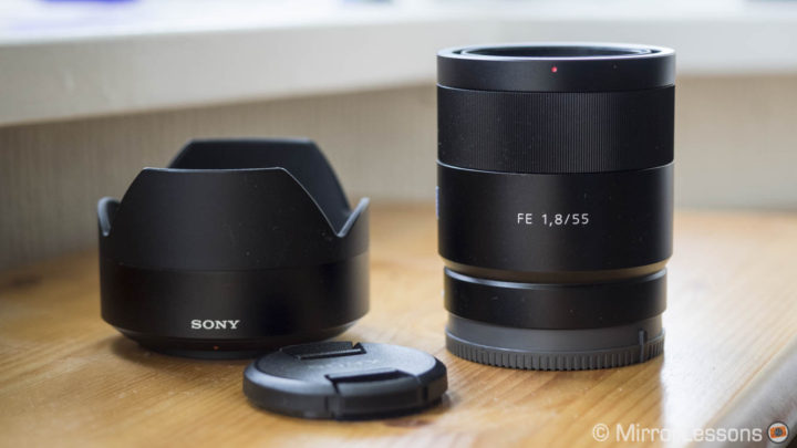 Zeiss FE 50mm f/1.4 Planar vs. Zeiss FE 55mm f/1.8 Sonnar - Admiring Light